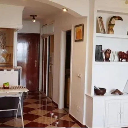 Hébergement de vacances Refined Holiday In Torremolino With Swimming Pool